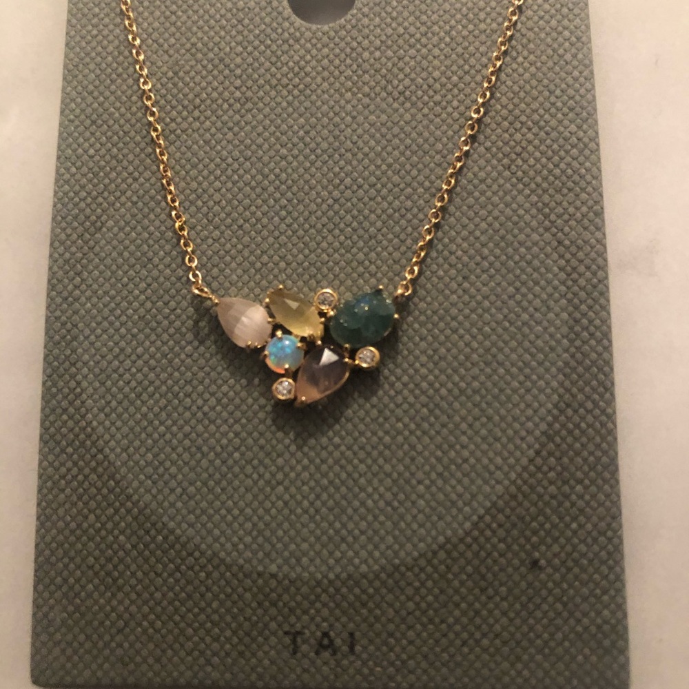 Multi-stone cluster necklace